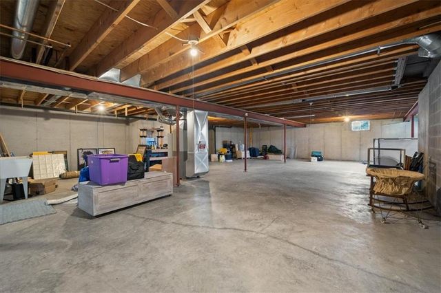 607 Horseshoe Drive, Pleasant Hill, MO 64080