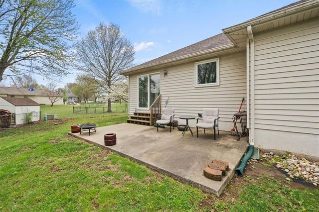 607 Horseshoe Drive, Pleasant Hill, MO 64080