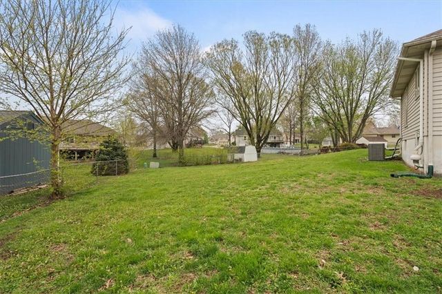 607 Horseshoe Drive, Pleasant Hill, MO 64080