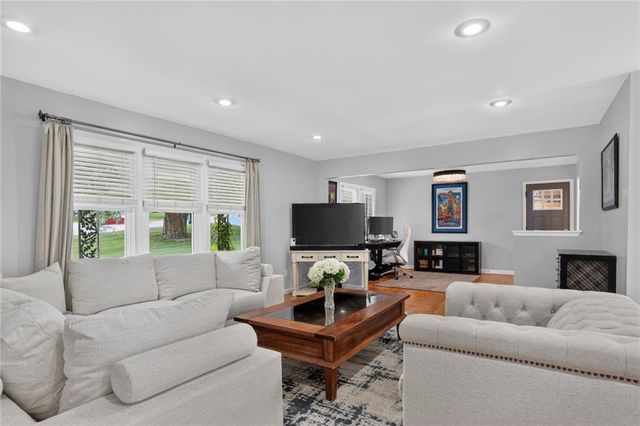 2400 W 103RD Street, Leawood, KS 66206