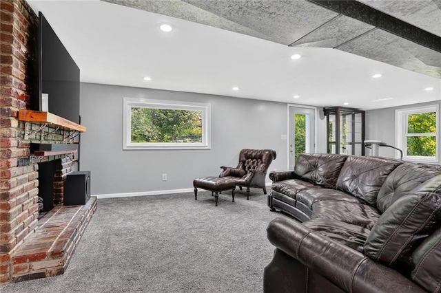 2400 W 103RD Street, Leawood, KS 66206