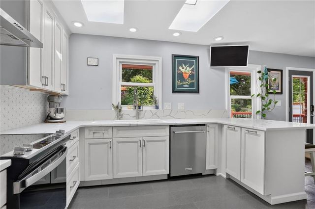 2400 W 103RD Street, Leawood, KS 66206