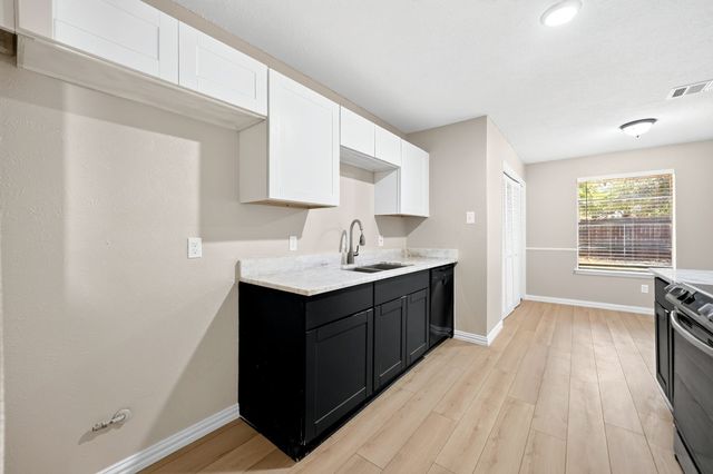 5415 Sandusky Court, Arlington, TX 76017