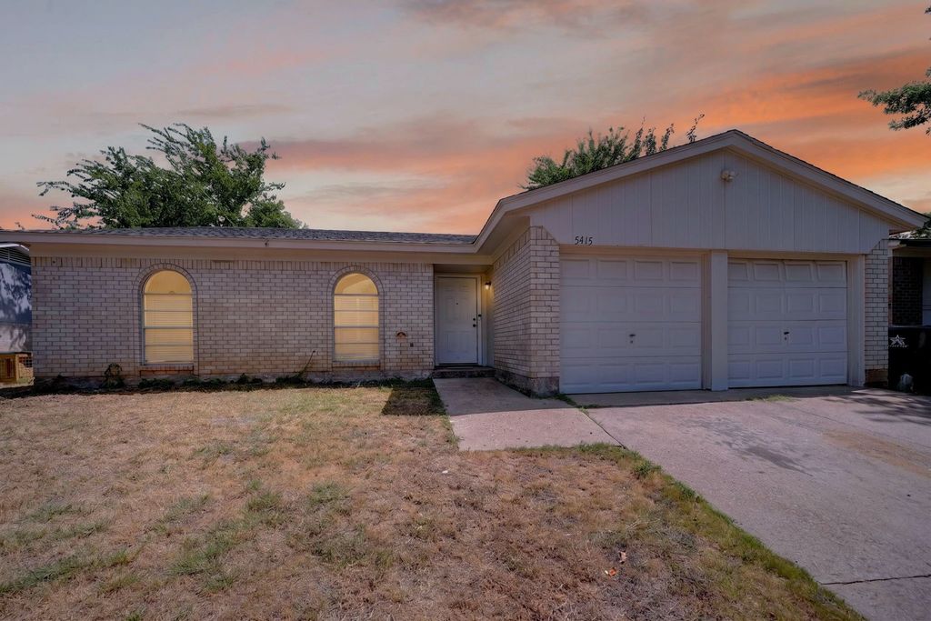 5415 Sandusky Court, Arlington, TX 76017