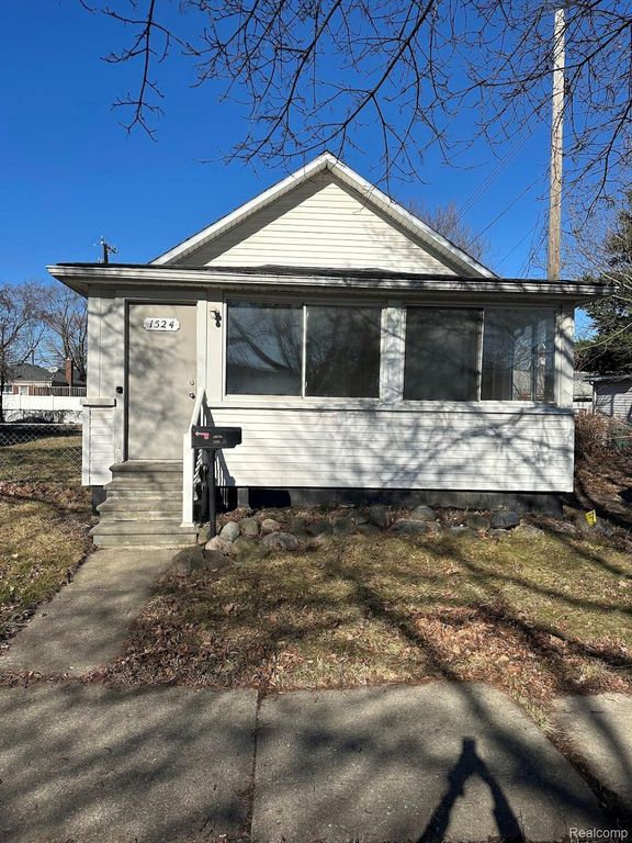 1524 Euclid Street, Lincoln Park, MI 48146
