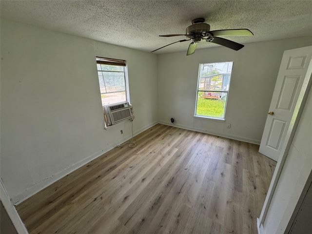 601 N Franklin Street, Cleveland, TX 77575