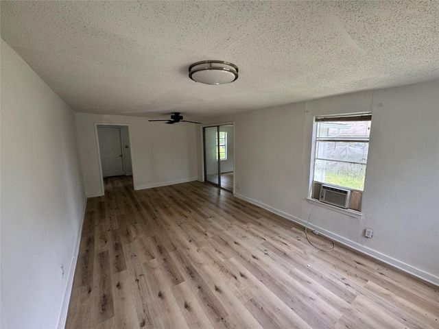 601 N Franklin Street, Cleveland, TX 77575