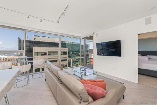 321 10Th Ave 1908, San Diego, CA 92101