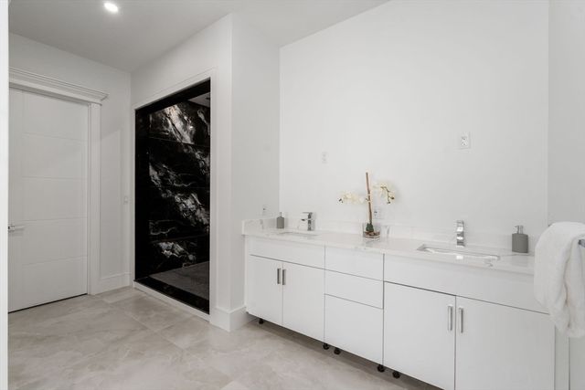 51 Plympton Rd, Sudbury, MA 01776