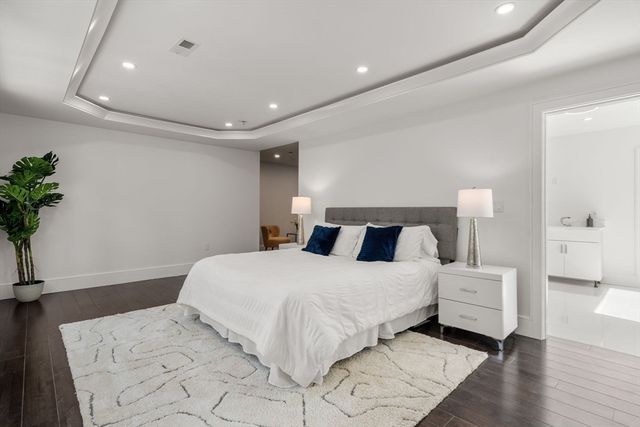 51 Plympton Rd, Sudbury, MA 01776