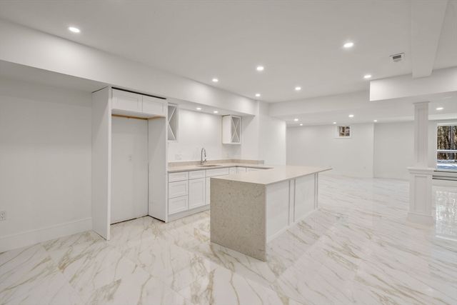 51 Plympton Rd, Sudbury, MA 01776