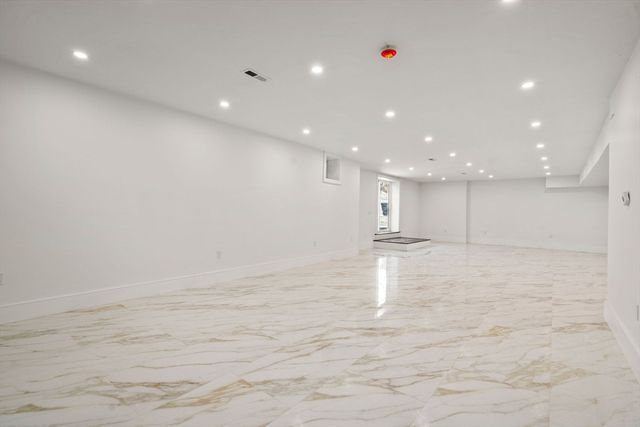 51 Plympton Rd, Sudbury, MA 01776