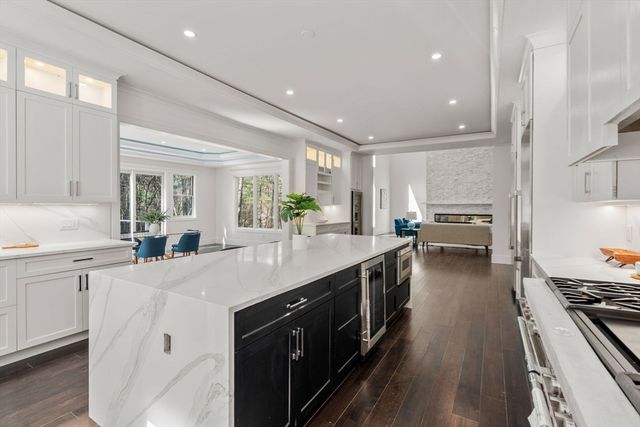 51 Plympton Rd, Sudbury, MA 01776