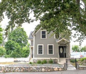 134 Methuen St 1, Lowell, MA 01850
