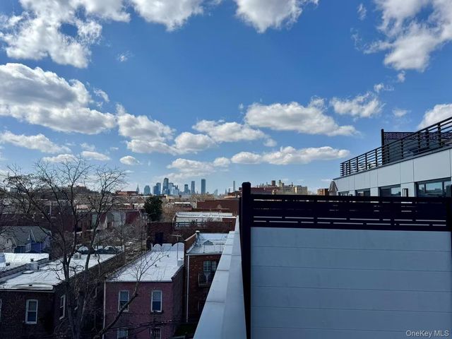 4022 61st Street 4H, Woodside, NY 11377