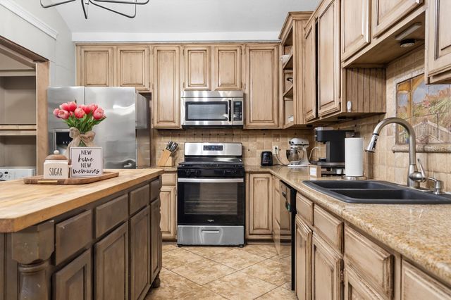 3700 Verlaine Drive, Carrollton, TX 75007