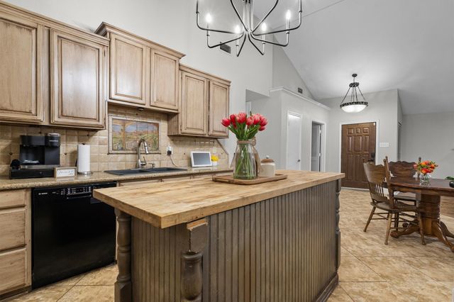 3700 Verlaine Drive, Carrollton, TX 75007