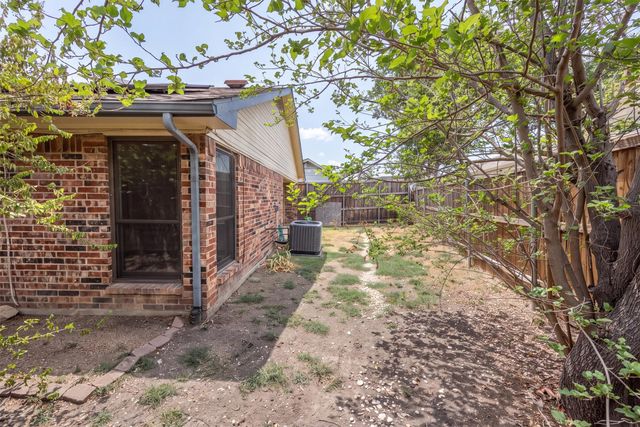 3700 Verlaine Drive, Carrollton, TX 75007