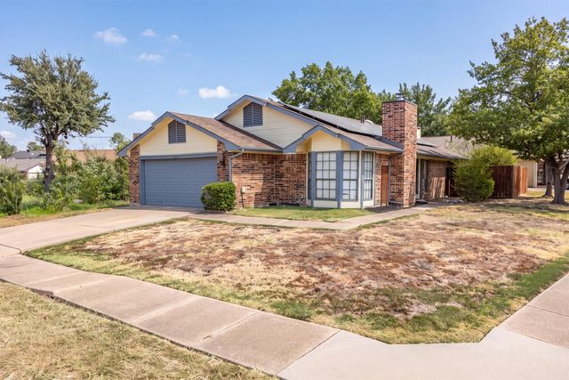 3700 Verlaine Drive, Carrollton, TX 75007