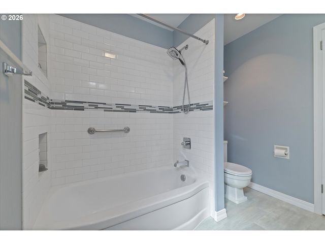 909 Se 96TH Ave, Vancouver, WA 98664