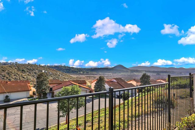 753 Concerto Gln, Escondido, CA 92025