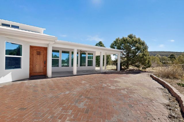 26 Juniper Hill Loop, Cedar Crest, NM 87008