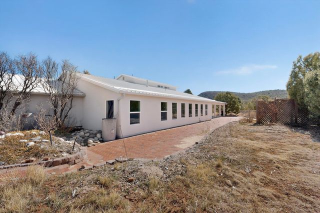 26 Juniper Hill Loop, Cedar Crest, NM 87008