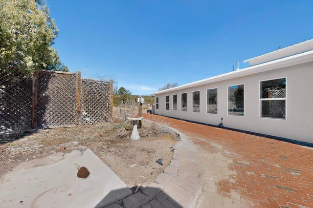 26 Juniper Hill Loop, Cedar Crest, NM 87008