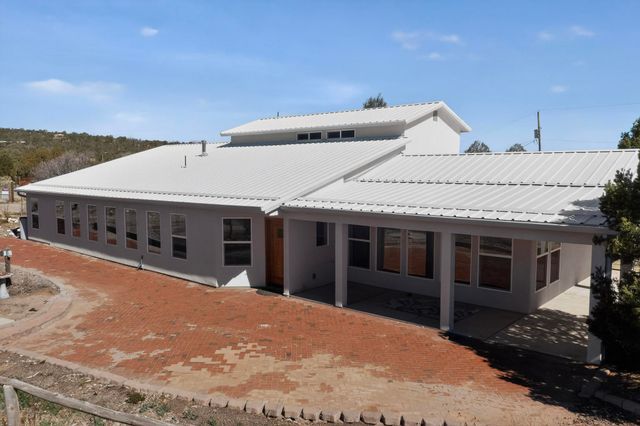 26 Juniper Hill Loop, Cedar Crest, NM 87008