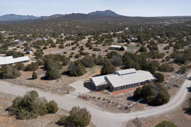 26 Juniper Hill Loop, Cedar Crest, NM 87008