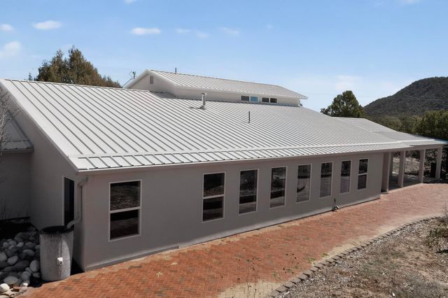 26 Juniper Hill Loop, Cedar Crest, NM 87008