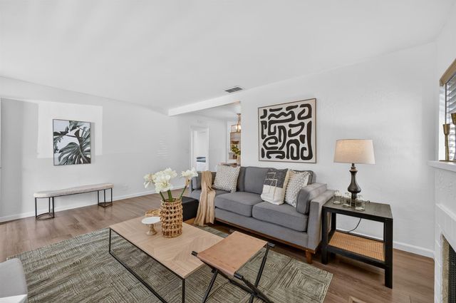 3459 37th St, Sacramento, CA 95817