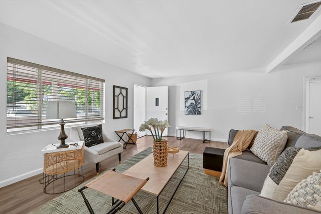 3459 37th St, Sacramento, CA 95817