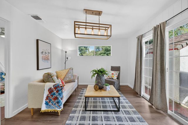 3459 37th St, Sacramento, CA 95817