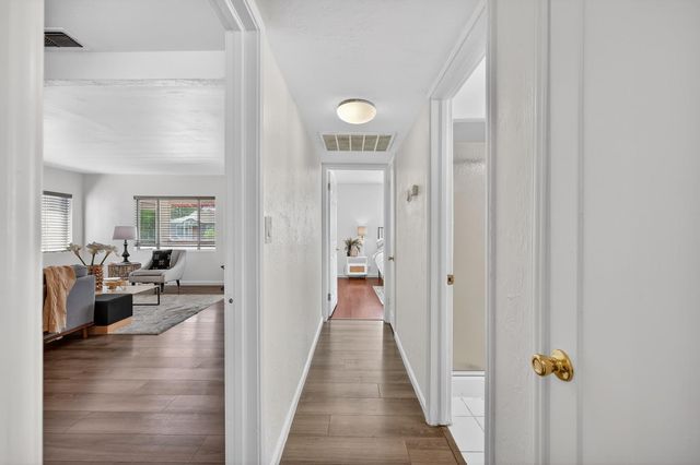 3459 37th St, Sacramento, CA 95817