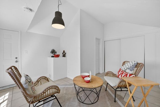 3459 37th St, Sacramento, CA 95817