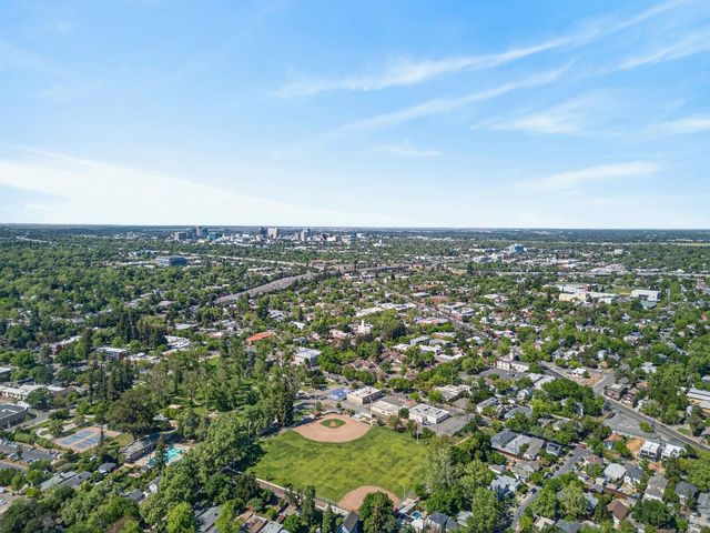 3459 37th St, Sacramento, CA 95817