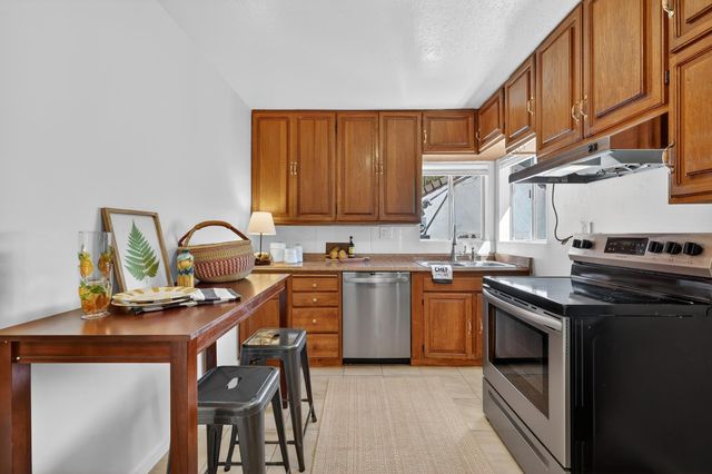 3459 37th St, Sacramento, CA 95817