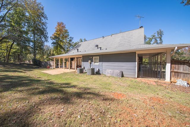 73 Dogwood Terrace, Ellerslie, GA 31807