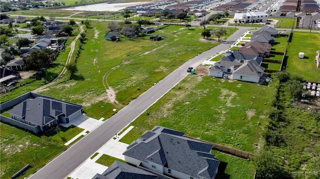 613 La Pointe Avenue, Alton, TX 78573