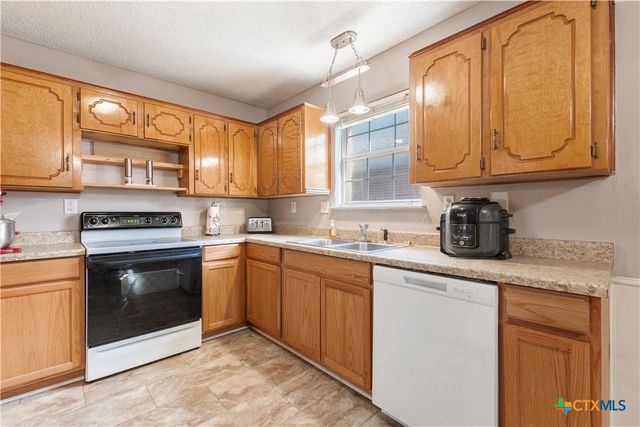 144 Jordan Loop, Nolanville, TX 76559