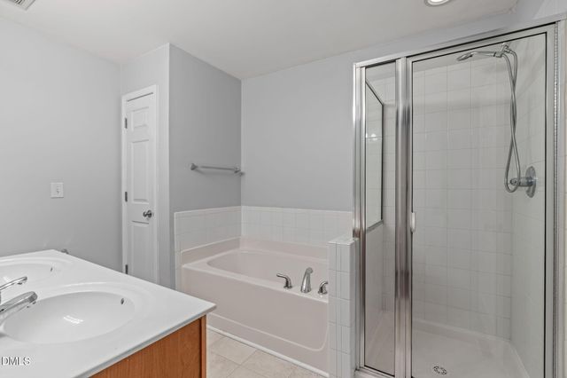 11701 Coppergate Drive 103, Raleigh, NC 27614
