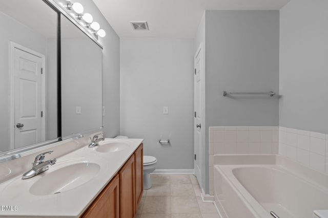 11701 Coppergate Drive 103, Raleigh, NC 27614