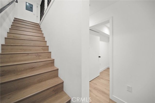 171 S Hoover, Los Angeles, CA 90004