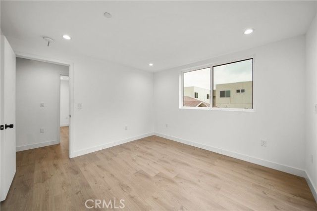 171 S Hoover, Los Angeles, CA 90004