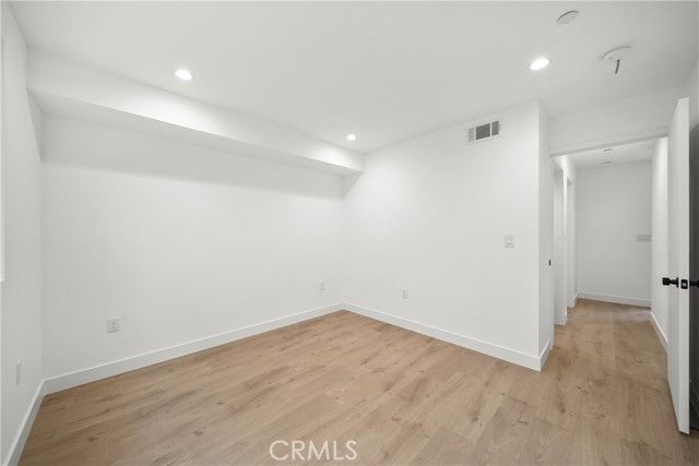 171 S Hoover, Los Angeles, CA 90004