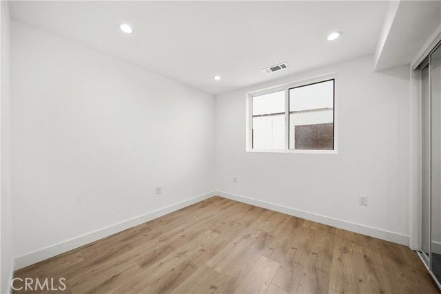 171 S Hoover, Los Angeles, CA 90004