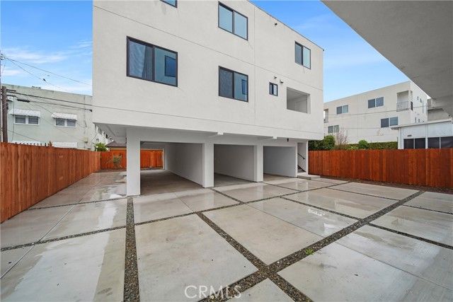 171 S Hoover, Los Angeles, CA 90004
