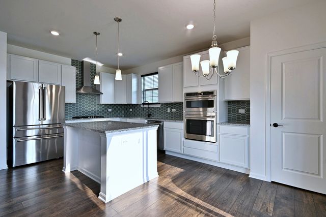 311 Dennis Lane, Oswego, IL 60543