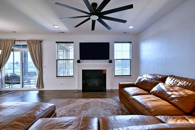 311 Dennis Lane, Oswego, IL 60543